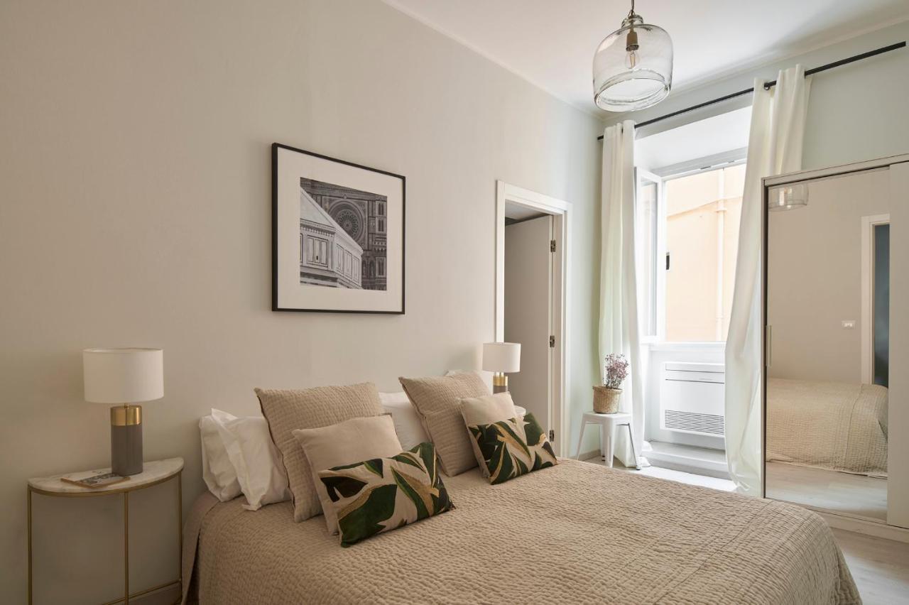 3 Master Bedrooms With Balcony On The River With Views Floransa Dış mekan fotoğraf