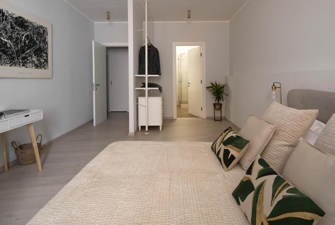 3 Master Bedrooms With Balcony On The River With Views Floransa Dış mekan fotoğraf